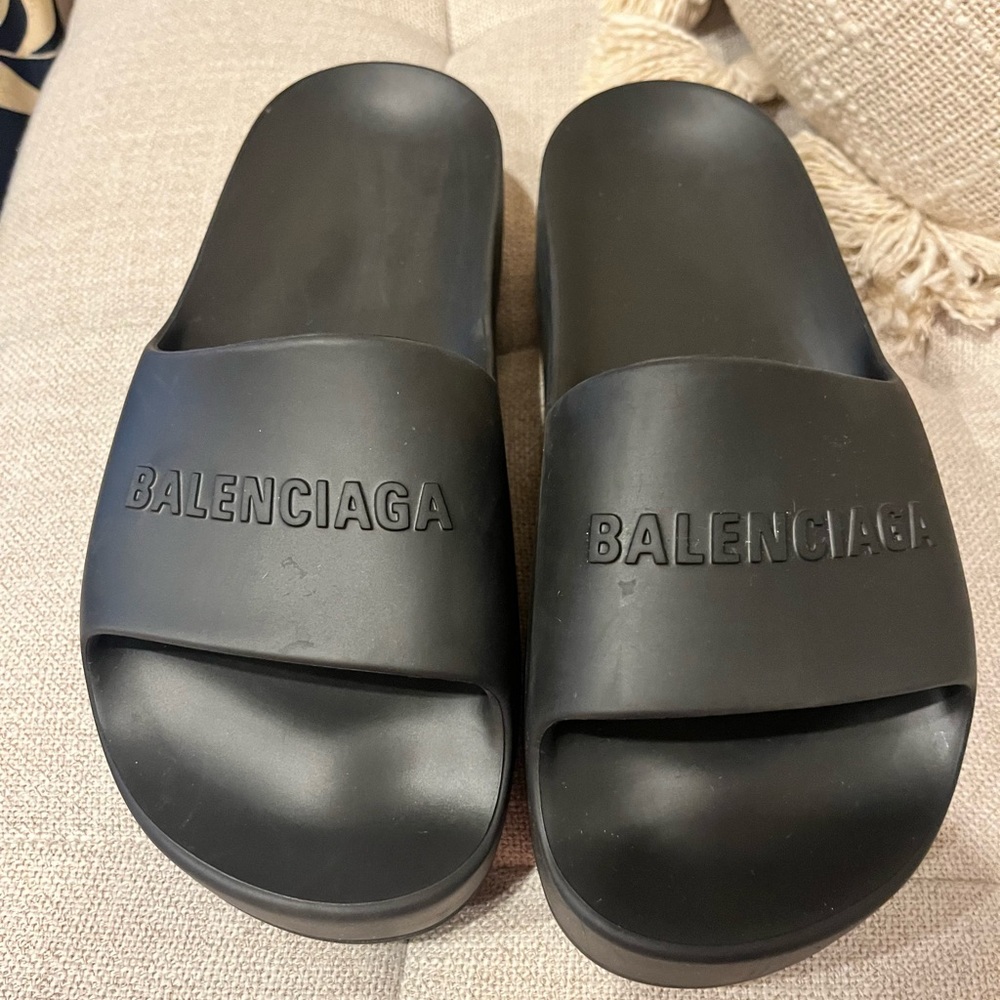 Balenciaga Logo-embossed rubber flatform slides Black 9